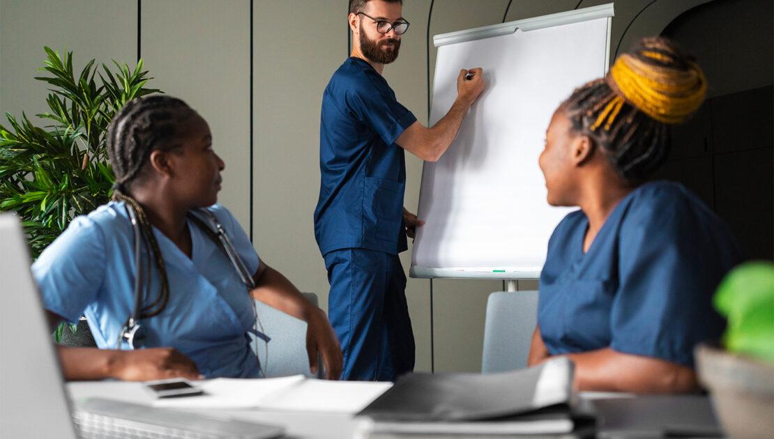 Desenvolvimento de Competências para Profissionais de Saúde