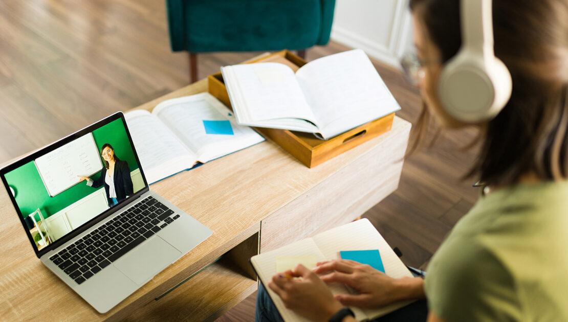 Educação a Distância (EaD) ou Educação Presencial